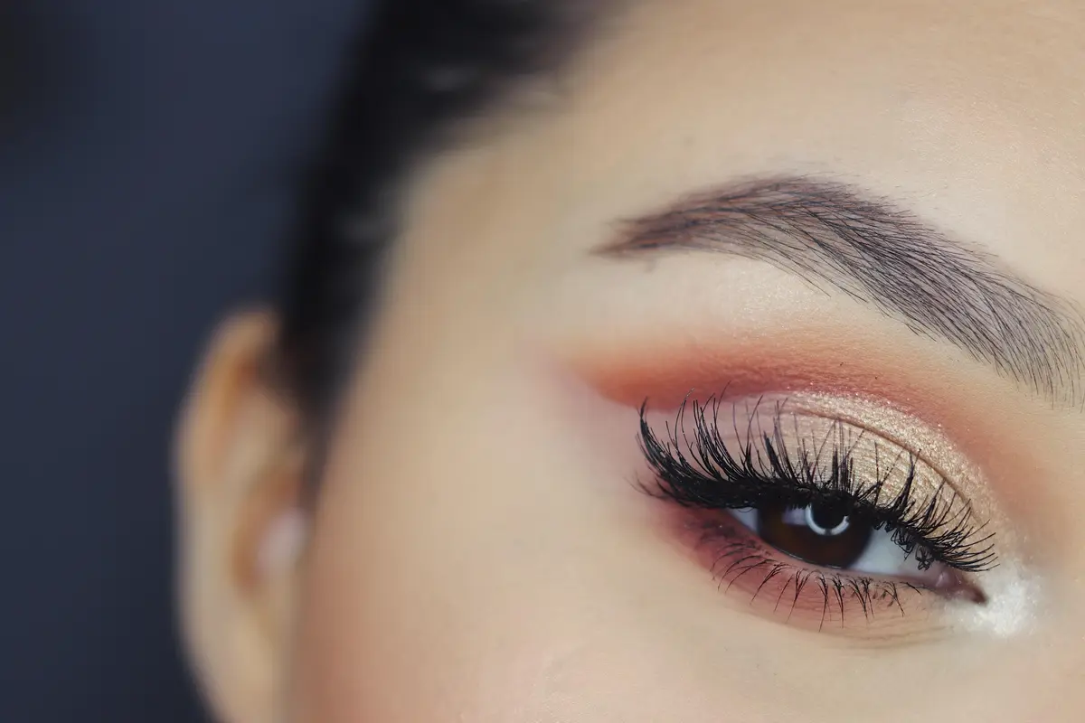 Basic Trik untuk Mengaplikasikan Makeup nan Rapi dan Flawless