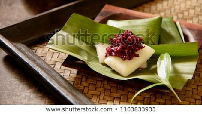 Tape uli adalah makanan khas Betawi yang biasa disajikan saat Lebaran (Liputan6/Shutterstock)