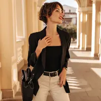 classy woman/copyright freepik/lookstudio