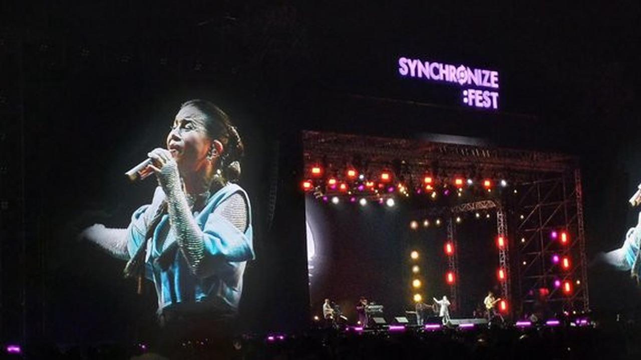 Heboh, Rossa Bawakan Lagu Soundtrack dari Kartun Doraemon dan Shinchan di Panggung Synchronize Fest 2024