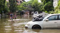 Sebelumnya, banjir melanda sejumlah wilayah di Jakarta, termasuk Rusun BCI di Cengkareng, akibat hujan yang turun dengan intesitas sedang hingga deras sejak Selasa (28/1) hingga Rabu (29/1/2025). (Magang/Liputan6.com/Muhammad Rizal)