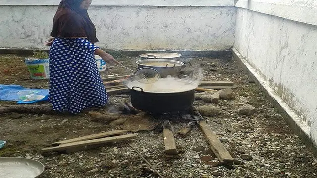 Nasu Enrekang, kuliner khas Kabupaten Enrekang yang memiliki rasa masam dan gurih (Liputan6.com/ Eka Hakim)