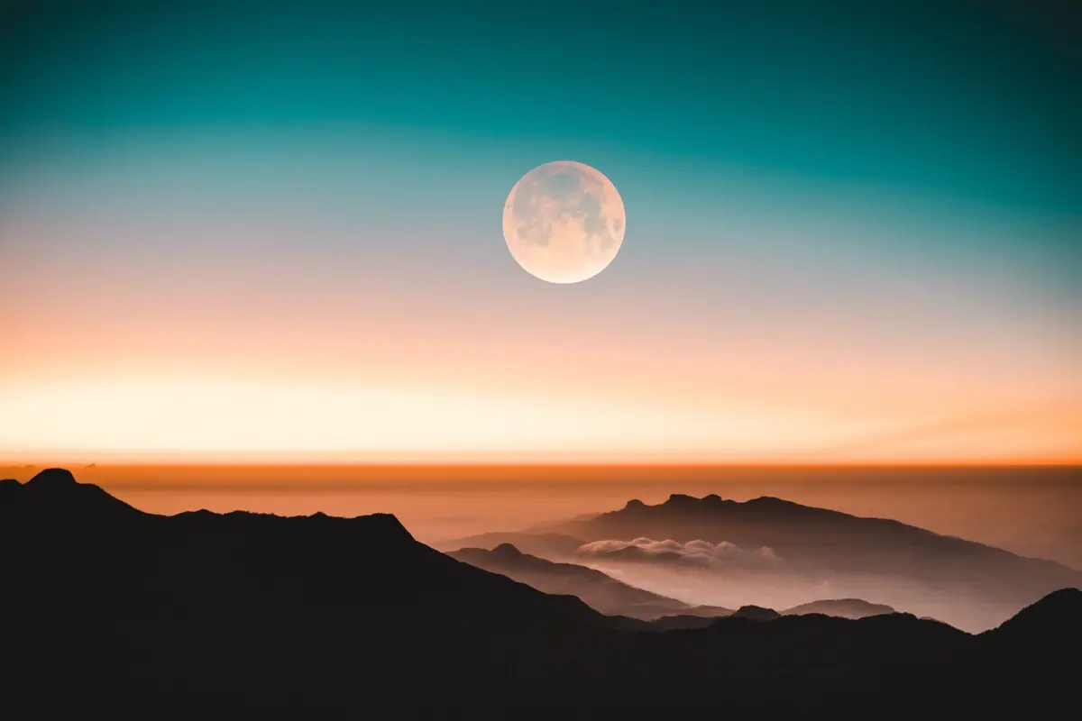 Ilustrasi bulan purnama