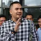 Pedangdut Saipul Jamil usai menjalani pemeriksaan di Gedung KPK, Jakarta, Jumat (7/4) Bang Ipul dipanggil untuk diperiksa sebagai ‎tersangka suap kepada mantan Panitera Pengadilan Negeri Jakarta Utara, Rohadi. (Liputan6.com/Helmi Afandi)