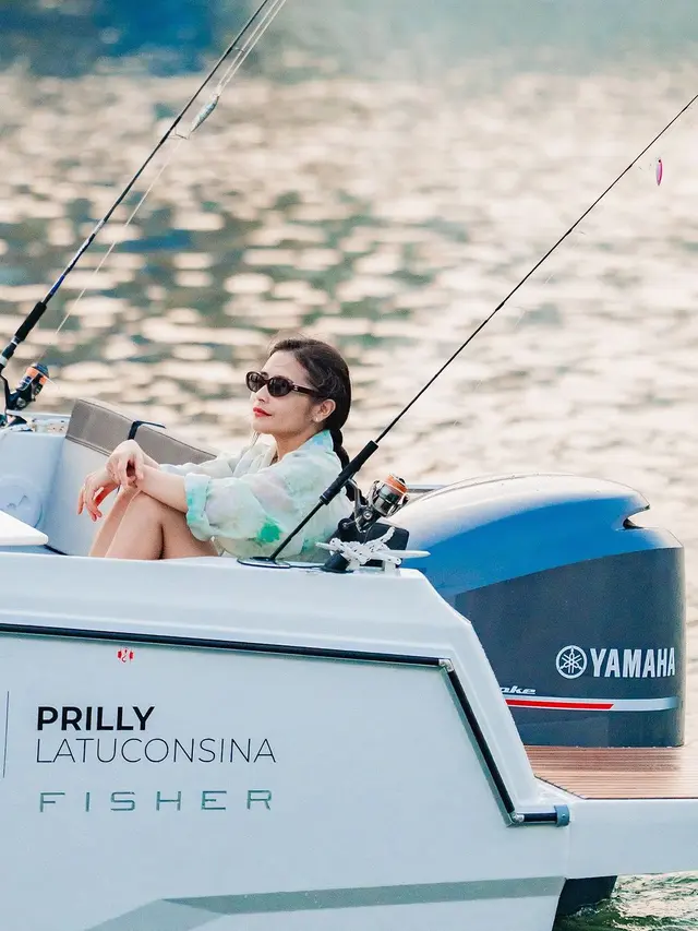 Prilly Latuconsina dan Yacht Mewahnya