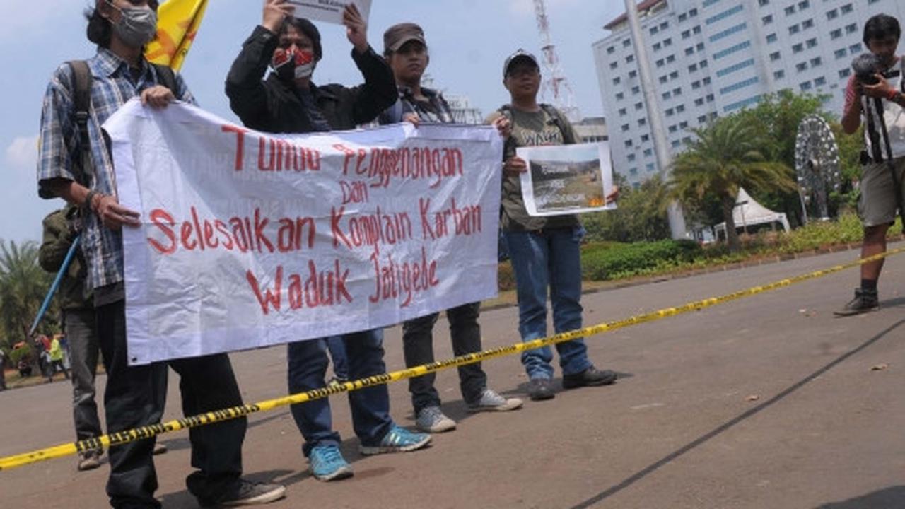 Massa datangi Istana menolak penggenangan Waduk Jatigede