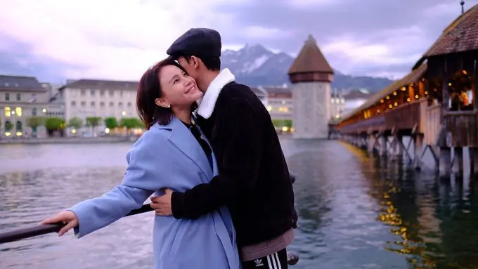 Rossa dan anak (Instagram/itsrossa910)