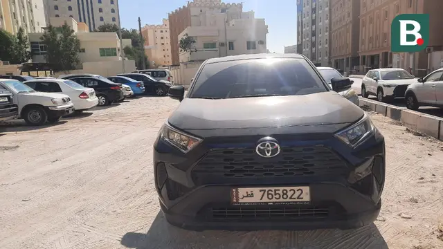 Mobil Kotor di Jalanan Qatar