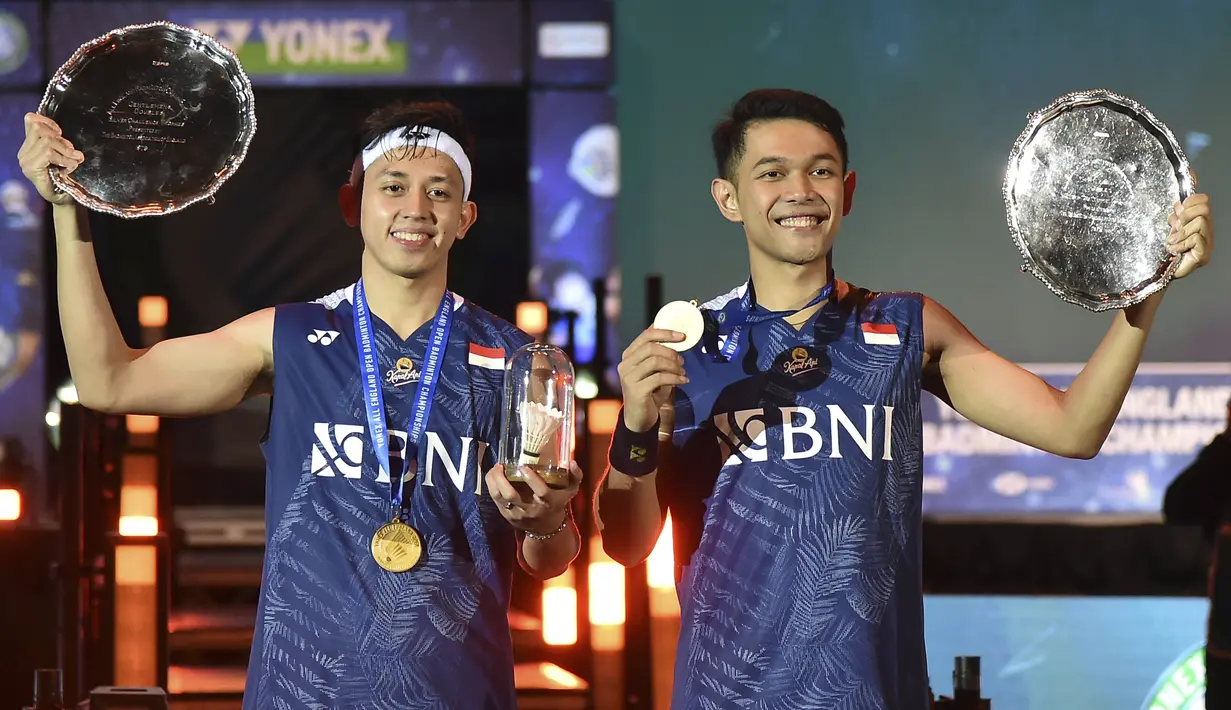 Ini merupakan gelar All England perdana bagi Fajar Alfian/Muhammad Rian Ardianto dan trofi turnamen super 1000 kedua. Sebelumnya, Fajar/Rian menjadi juara Malaysia Open 2023, yang merupakan gelar perdana untuk level super 1000. (AP Photo/Rui Vieira)