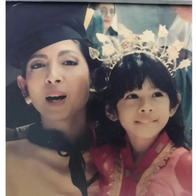 6 Potret nostalgia Dian Sastrowardoyo dari kecil sampai remaja, terselip kenangan bareng Ibnu Jamil