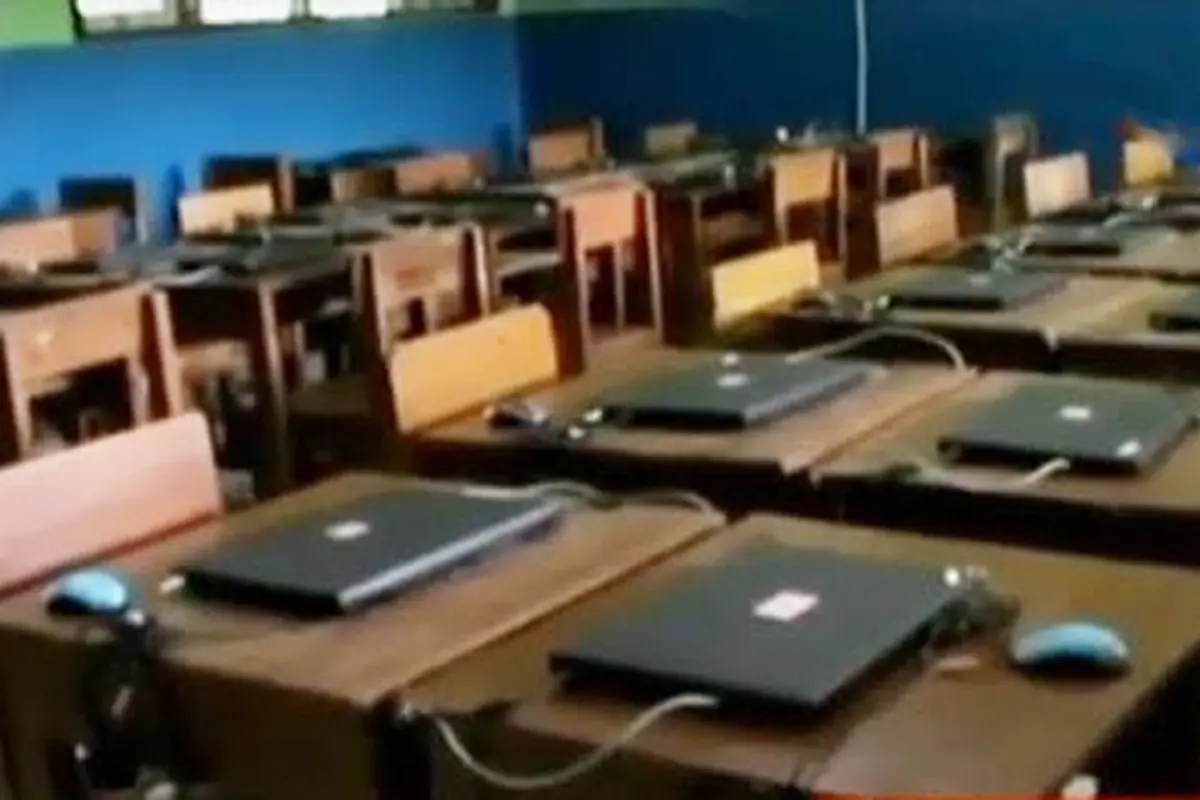 VIDEO: Komputer Sekolah Dicuri Maling, SMK Ini Pinjam 40 Laptop