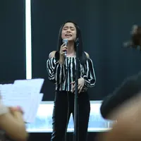 Tidak hanya artis papan atas, acara dengan tema Semesta cinta Indonesia itu juga diramaikan oleh para selebriti yang dilahirkan dari program-program Indosiar. (Adrian Putra/Bintang.com)