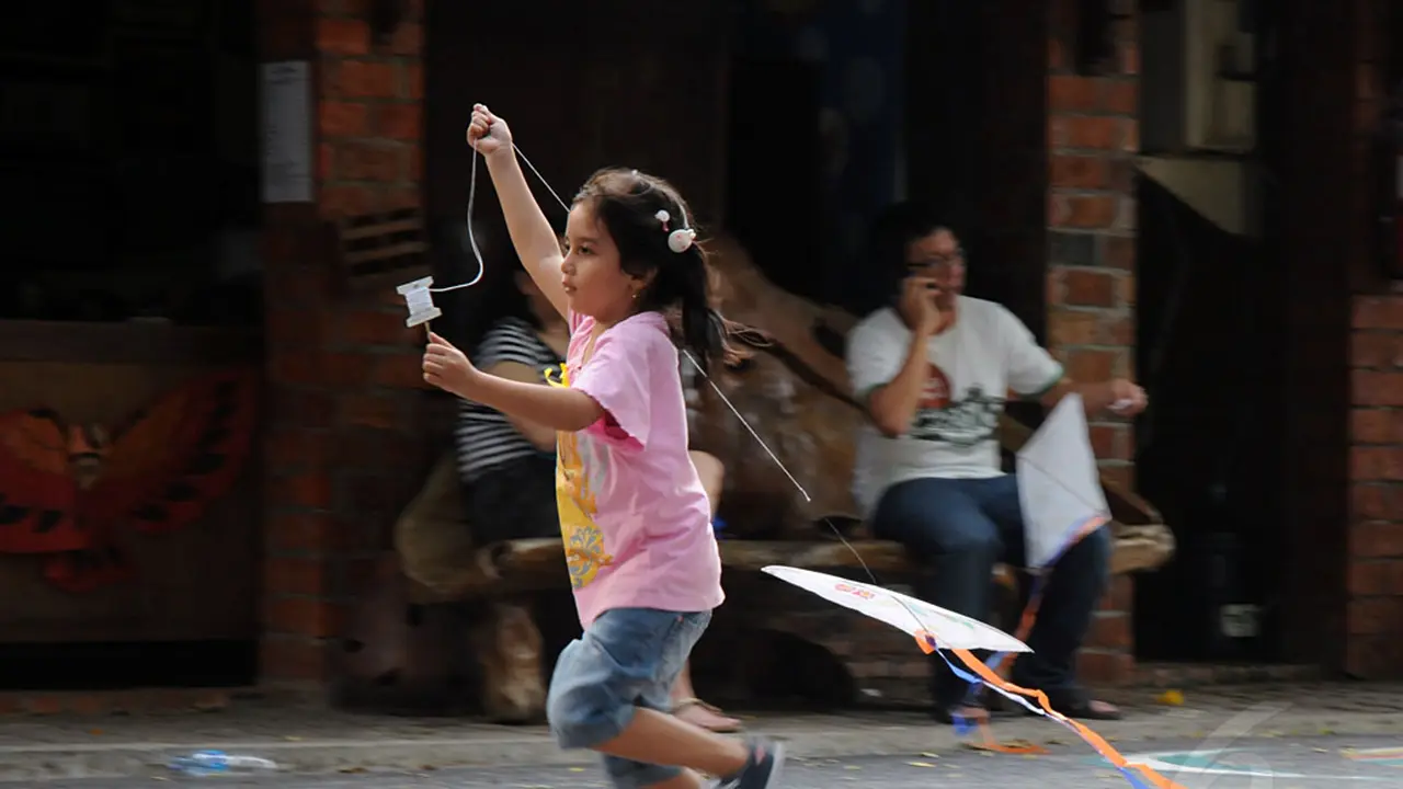 Asah Kreativitas Anak di Museum Layang-Layang