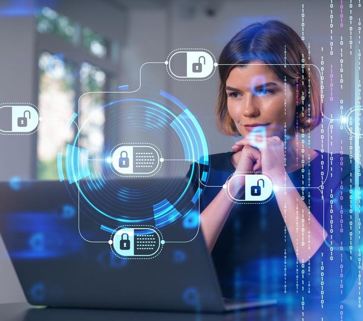 Dengan berbagai kegunaan tersebut, penerapan blockchain dapat membantu industri keuangan untuk meningkatkan transparansi, akuntabilitas, keamanan, dan efisiensi dalam berbagai aspek operasionalnya.