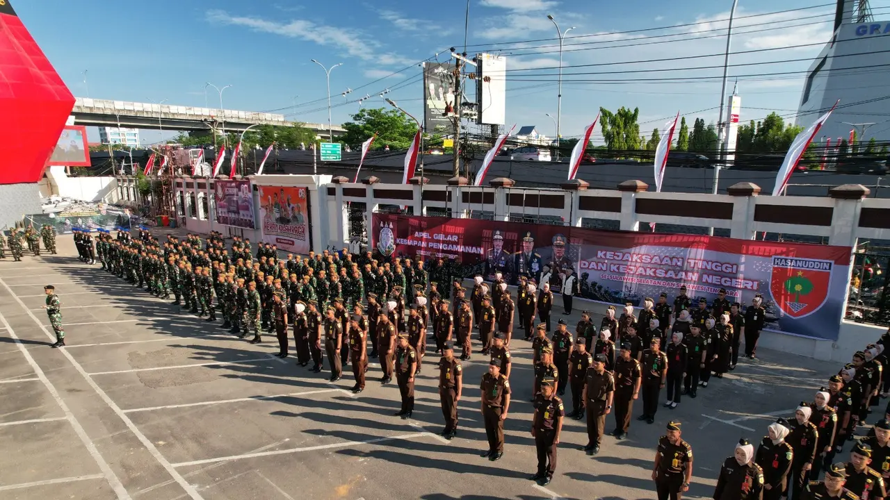 Kejaksaan Tinggi Sulawesi Selatan (Kejati Sulsel) kini resmi mendapat pengamanan dari 30 prajurit TNI Kodam XIV/Hasanuddin.