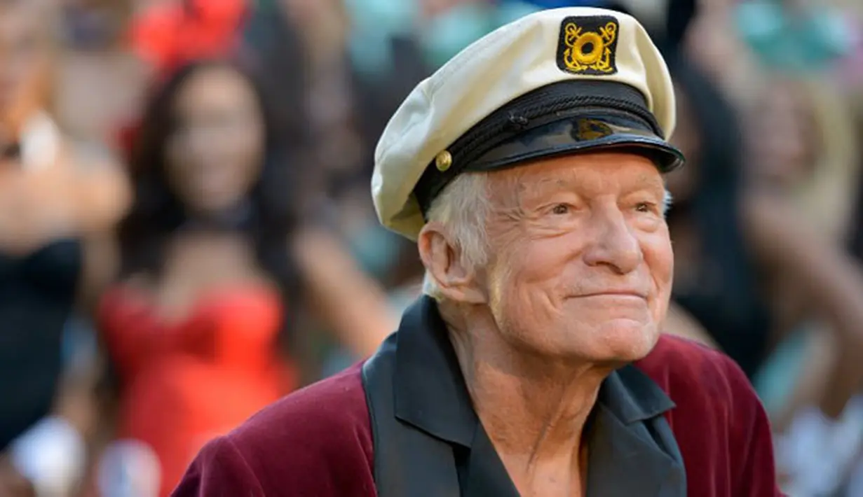 Namun kini, semuanya tinggal kenangan. Seperti yang diwartakan beberapa media bahwa Hugh Hefner telah tutup usia. Ia meninggal dalam usia 91 tahun dan sampai sekarang belum diketahui penyebabnya. (AFP/Charley Gallay)