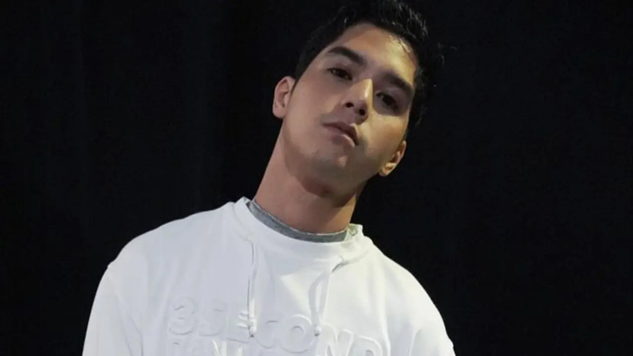 Al Ghazali Jadi Model Catwalk JF3 Fashion Festival 2022, Ganteng Abis!