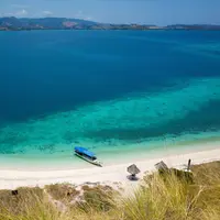 Keindahan tak berbatas cakrawala di Taman Laut 17 Pulau Riung.