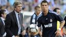 Cristiano Ronaldo hijrah ke Real Madrid pada tahun 2009 dengan status pemain termahal dunia. Manuel Pellegrini menjadi pelatih Los Blancos saat itu. (AFP/Cristina Quicler)