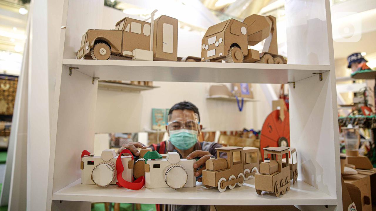 FOTO: Mengunjungi Pameran Produk UMKM dalam Program Bangga Buatan Indonesia