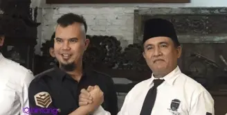 Ahmad Dhani memberikan penilaian soal sikap yang dimiliki oleh Yusril Ihza Mahendra. Begitupun Yusril yang mengaku sangat menghormati Dhani. Seperti inilah kekompakkan dan keharmonisan mereka berdua.