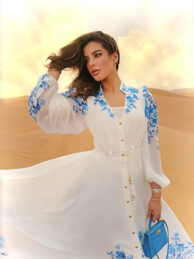 Tasya Farasya Bak Princess Dubai, Dress Elegan & Tas Hermès Rp650 Juta-an di Gurun Pasir