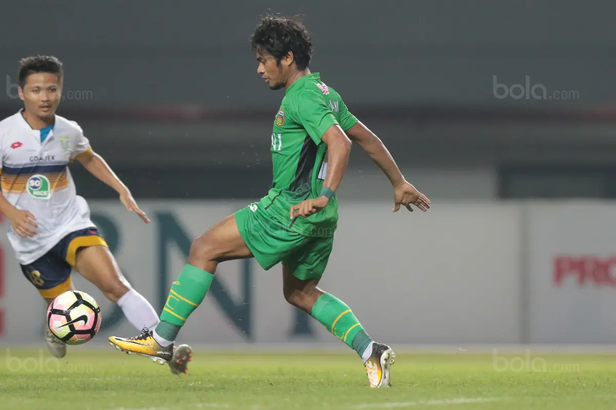 Bhayangkara FC, Liga 1 2017, Persela Lamongan, Bola.com