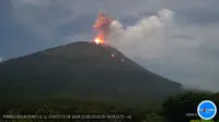 Gunung Ili Lewotolok di Kabupaten Lembata mengeluarkan lava panas. (Liputan6.com/ Dok PVMBG)