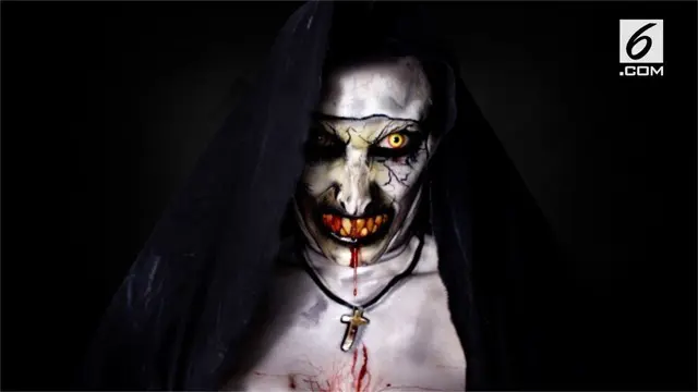 Sarah Lamarlere adalah seorang penata rias andal. Ia memberikan tutorial cara membuat karakter ala hantu Valak di film The Nun.