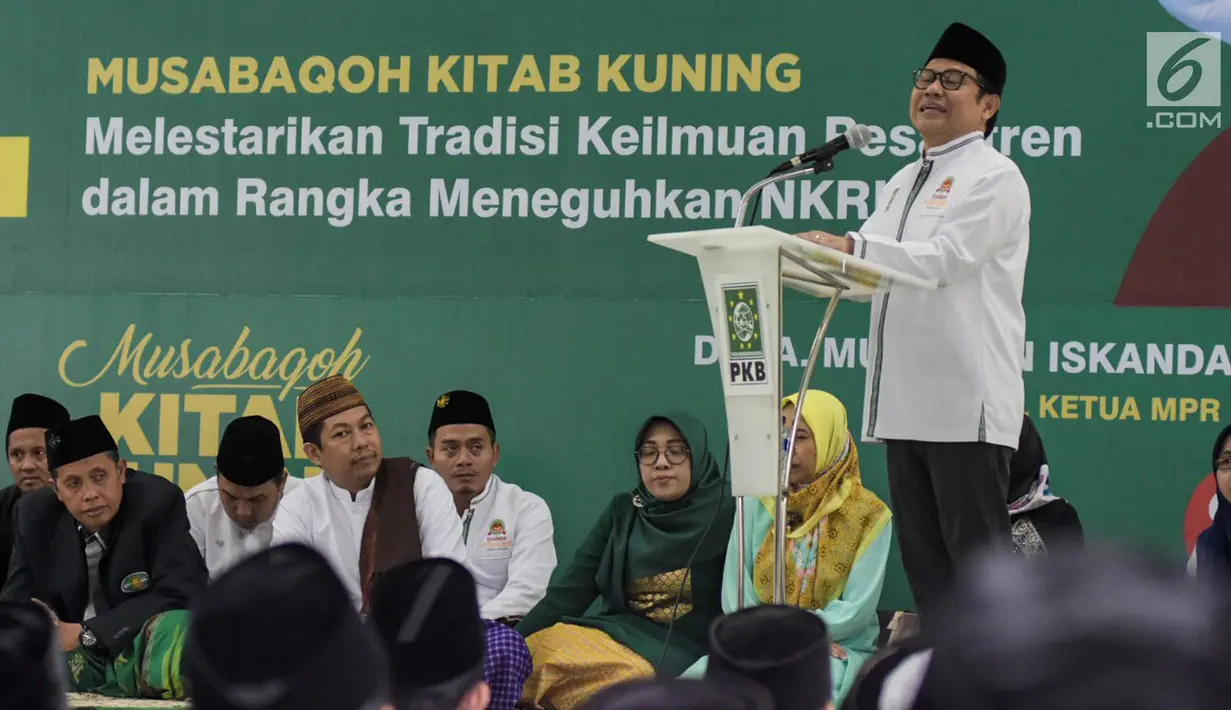 Ketum PKB Muhaimin Iskandar memberi pengarahan kepada peserta saat membuka Final Musabaqoh Kitab Kuning, Jakarta, Kamis (29/11). Acara mengangkat tema "Melestarikan Tradisi Keilmuan Pesantren dalam Rangka Meneguhkan NKRI". (Merdeka.com/Iqbal S. Nugroho)