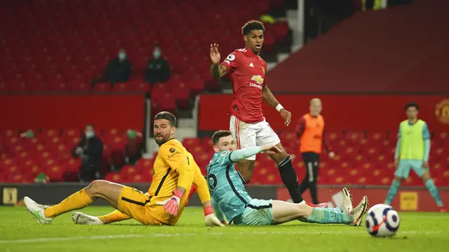 FOTO: Liverpool Lumat Manchester United di Old Trafford