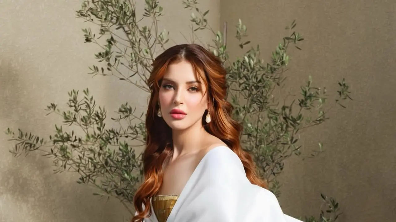 Cantik Totalitas, Tasya Farasya Hidupkan Pesona Dewi Aphrodite di Pemotretan Terbaru