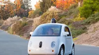 Google nampaknya punya ambisi besar untuk merevolusi industri kendaraan bermotor dengan meluncurkan mobil berteknologi self-driving. 