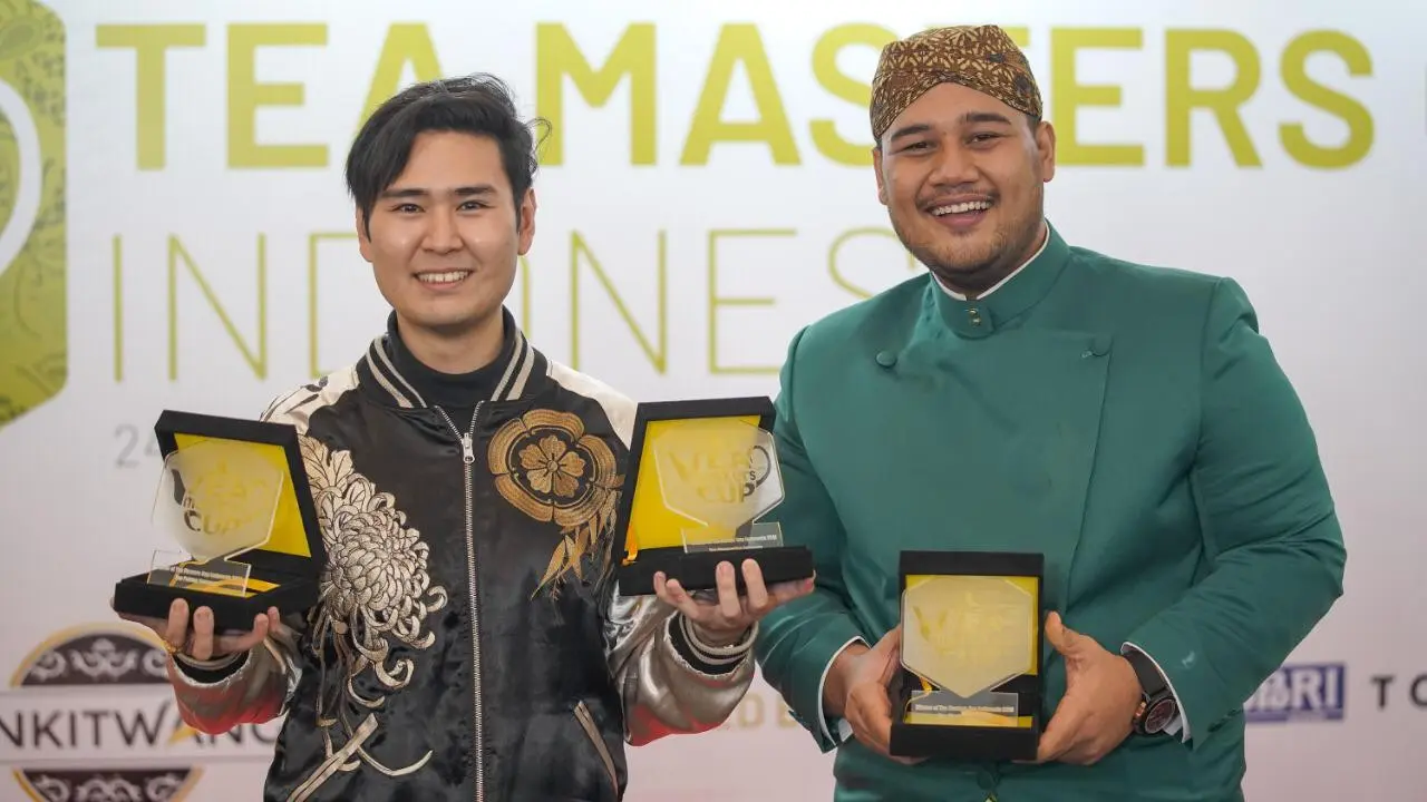 Teh Pitutur Ibu Antarkan Cakra Jadi Master Tea
