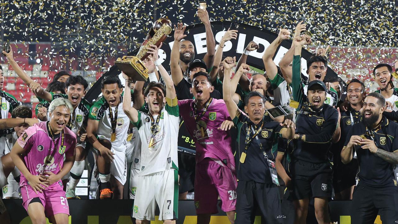 Trofi Piala Presiden Milik Persebaya
