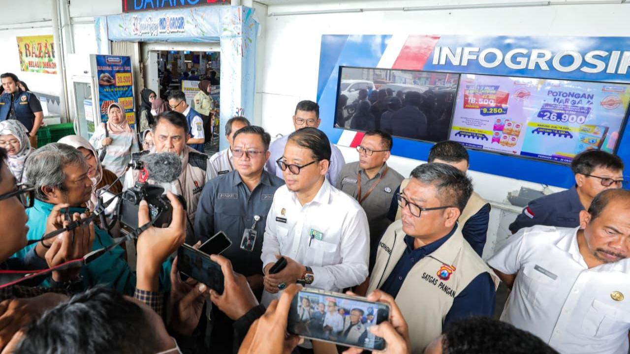 Satgas Pengendalian Harga Beras Jawa Timur Sidak Pasar di Surabaya