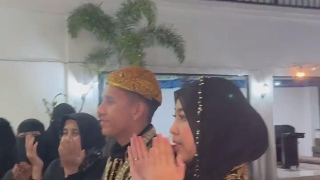 Cara Unik Umi Pipik Rayakan Anniv 1 Tahun Pernikahan Anak, Egy Maulana Vikri: Ada Aja Kerjaan Mertua