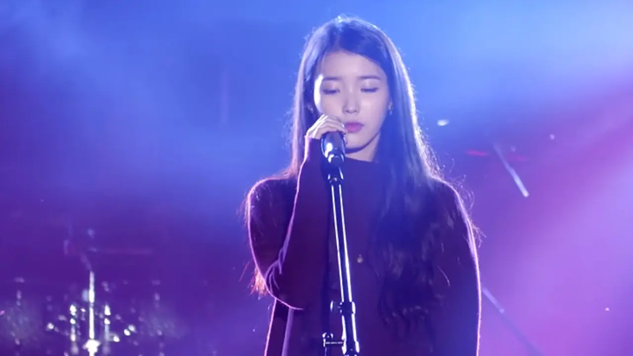 IU