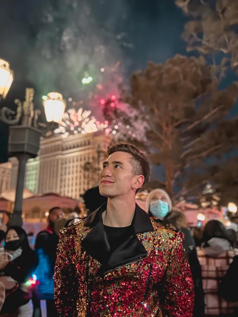 Verrell Bramasta rayakan tahun baru 2022 di Las Vegas