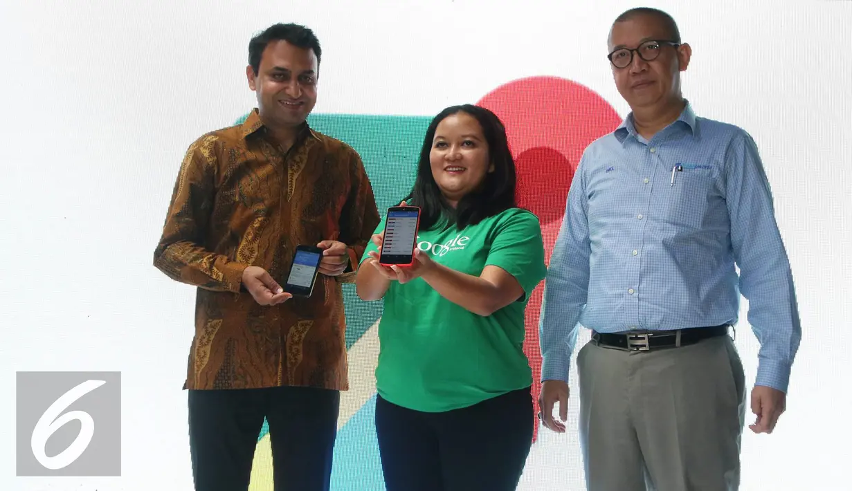 (Dari kiri) Direktur Google Maps Suren Ruhela, Kepala Hubungan Kebijakan dan Pemerintah Google Indonesia Shinto Nugroho, dan Dirut PT Transportasi Jakarta Budi Kaliwono, Jakarta, Kamis (21/7). (Liputan6.com/Immanuel Antonius)