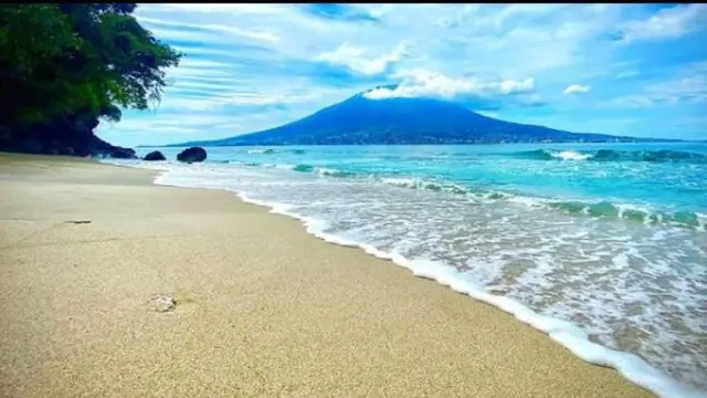 Pantai Cobo di Tidore