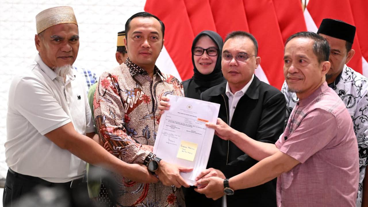 Presiden Prabowo Gunakan Haknya Pulihkan Nama Baik 2 Guru di Luwu Utara Usai Dipecat