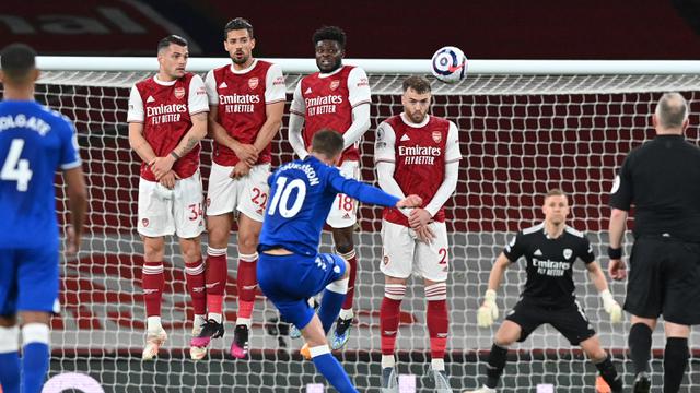 FOTO: Akibat Gol Bunuh Diri Bernd Leno, Rekor 25 Tahun Arsenal Patah - Gylfi Sigurdsson
