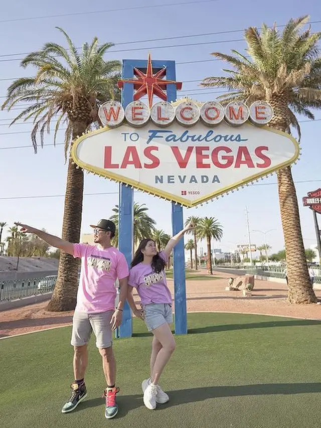 [Fimela] Denny Sumargo dan Olivia Allan