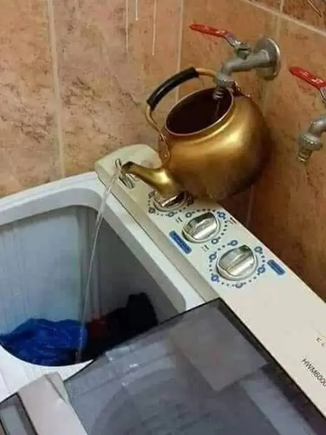 10 Potret Nyeleneh Tukang Pasang Keran Air Ini Bikin Tepuk Jidat