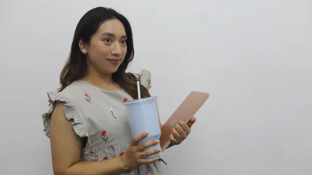 wanita februari tumbler