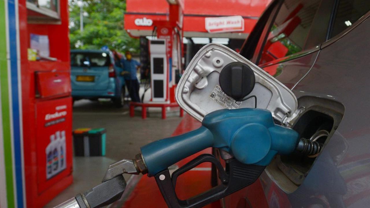 Hal ini terjadi sejak beberapa waktu lalu ketika harga jual Pertamax mengalami kenaikan hingga pernah berada di Rp13.300 dan saat ini dijual Rp12.400-13.100 di sejumlah titik di Indonesia.