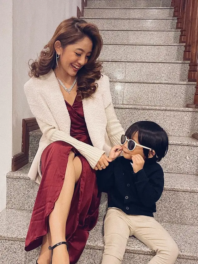 Natalie Zenn dan Artis Cilik Krishna Keitaro (Foto: Instagram/@nataliezenn24)