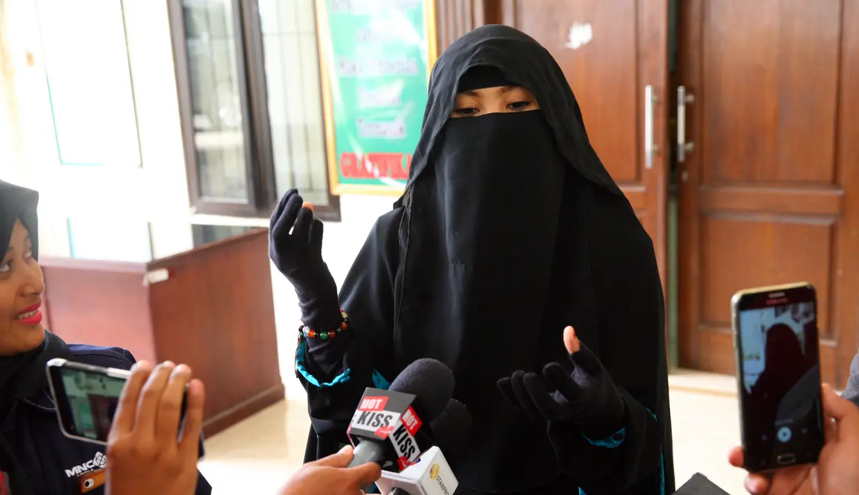 "Pengennya segera menikah lagi karena bagaimana pun juga Islam itu sempurna dengan menikah. Dengan menikah jadi lebih banyak pahalanya. Semoga Allah kabulkan tahun ini," kata Indadari.  (Nurwahyunan/Bintang.com)