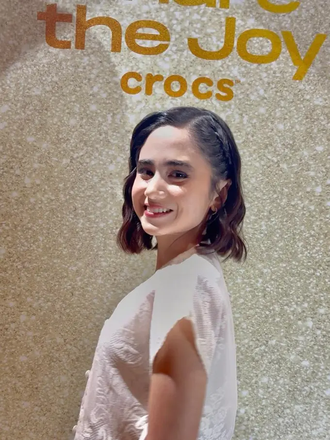 Nyaman dan Tetap Stylish, Cara Tissa Biani Ekspresikan Diri Saat Ramadan Bersama Crocs